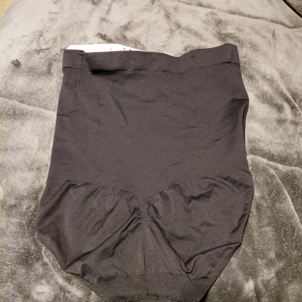 Shapermint Black High-Waisted Plus Size Shaper Panty - Picture 7 of 7